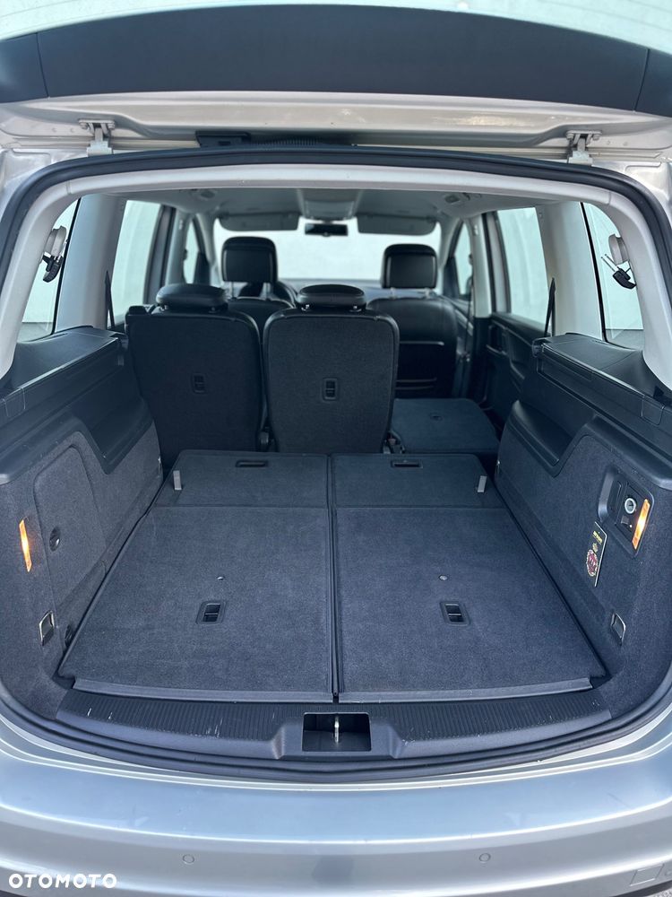 Volkswagen Sharan 2.0 TDI 4Motion BlueMotion Technology Highline - 16