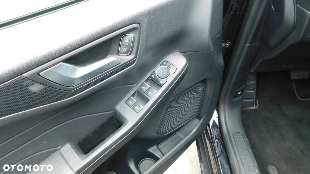 Ford Kuga ver-2-5-duratec-phev-st--line-x - 22