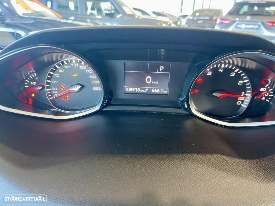 Peugeot 308 1.2 PureTech Allure Pack EAT8 - 12