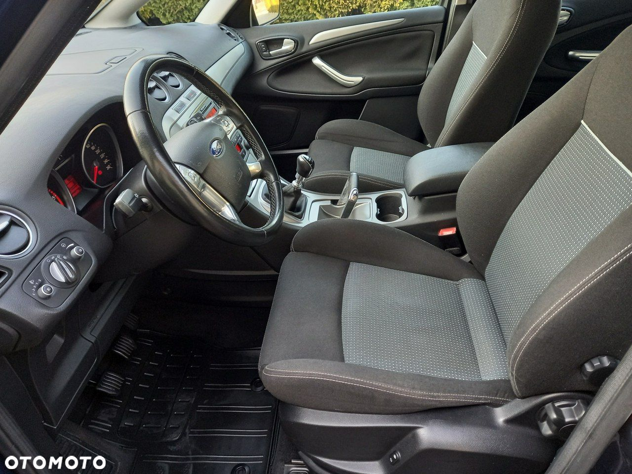 Ford S-Max - 28