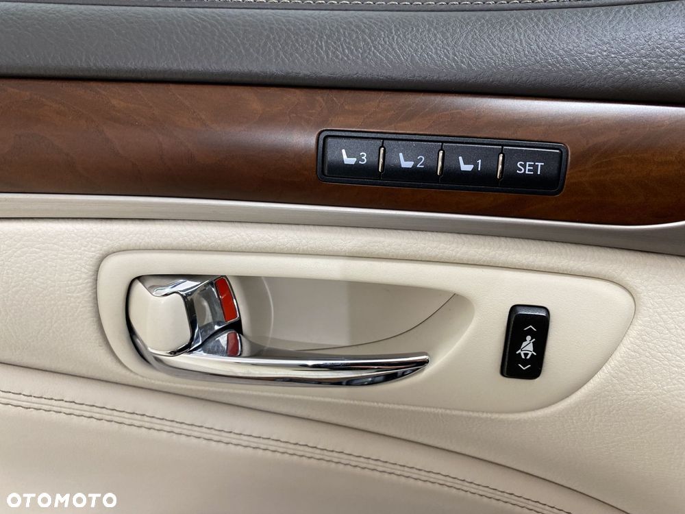 Lexus LS 460 Elite AWD - 17