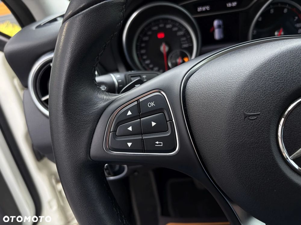 Mercedes-Benz GLA 200 7G-DCT Style - 24