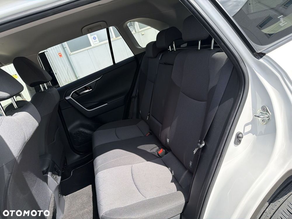 Toyota RAV4 - 11