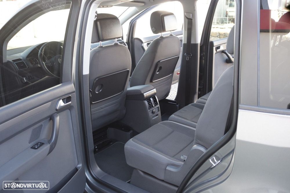 VW Touran 1.6 TDI BM Confortline 7L - 24