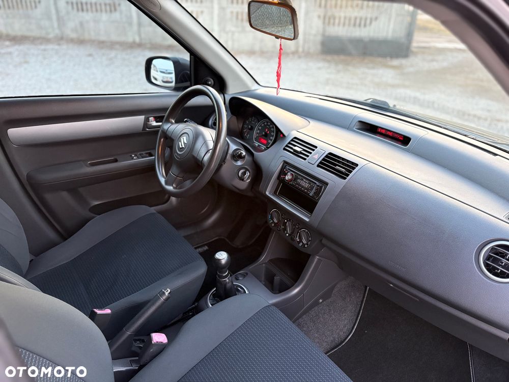 Suzuki Swift 1.3 Comfort - 27