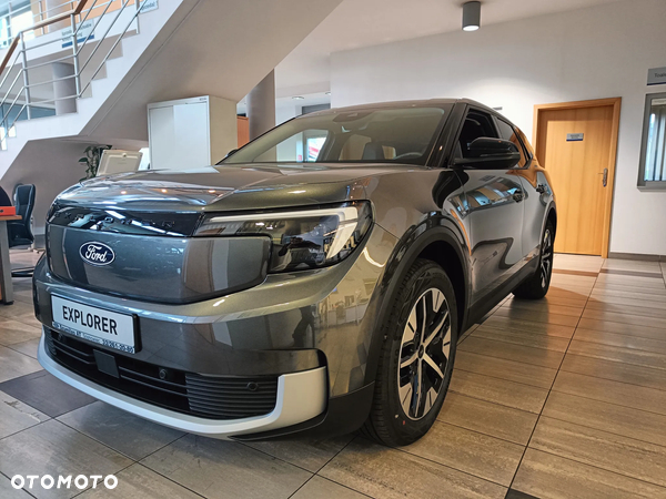 Ford Explorer 77kWh RWD