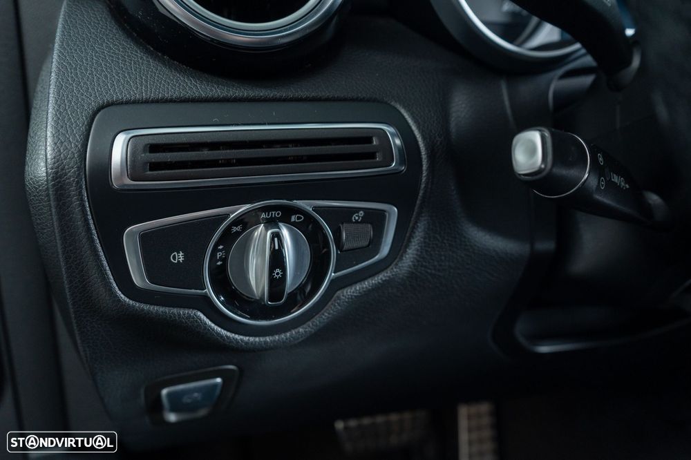 Mercedes-Benz GLC 250 d 4Matic 9G-TRONIC AMG Line - 28