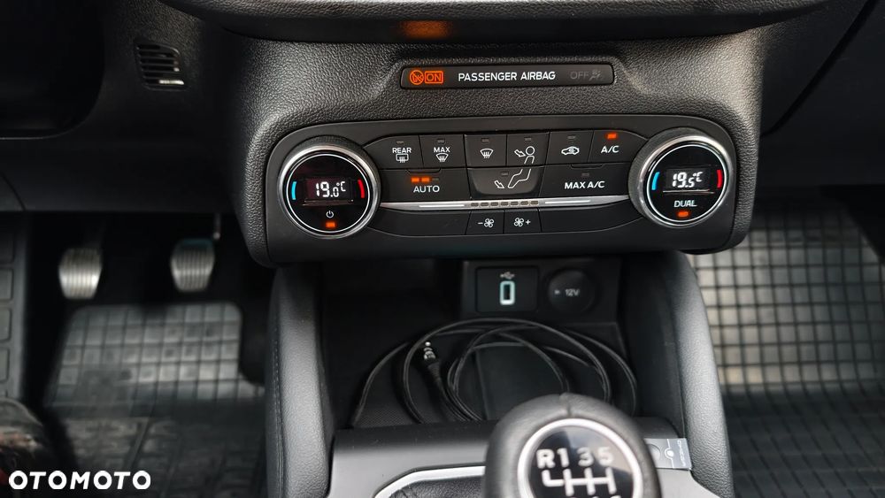 Ford Focus 1.5 EcoBlue SCR Titanium - 11