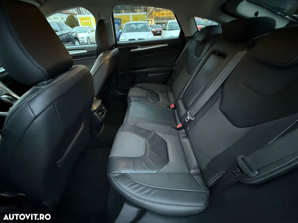 Ford Mondeo 2.0 TDCi Powershift Titanium - 13