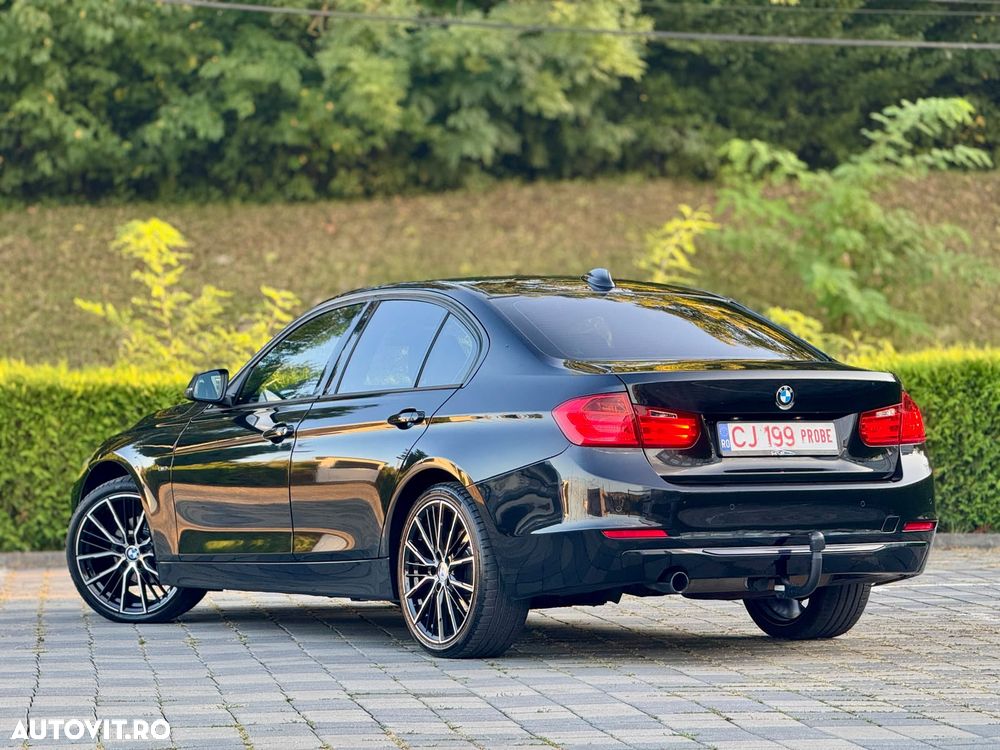 BMW Seria 3 320i Aut. - 4