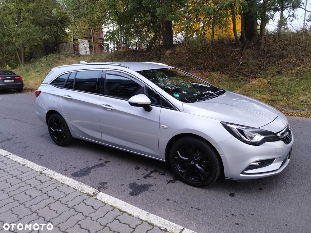 Opel Astra 1.6 CDTI Sport - 11