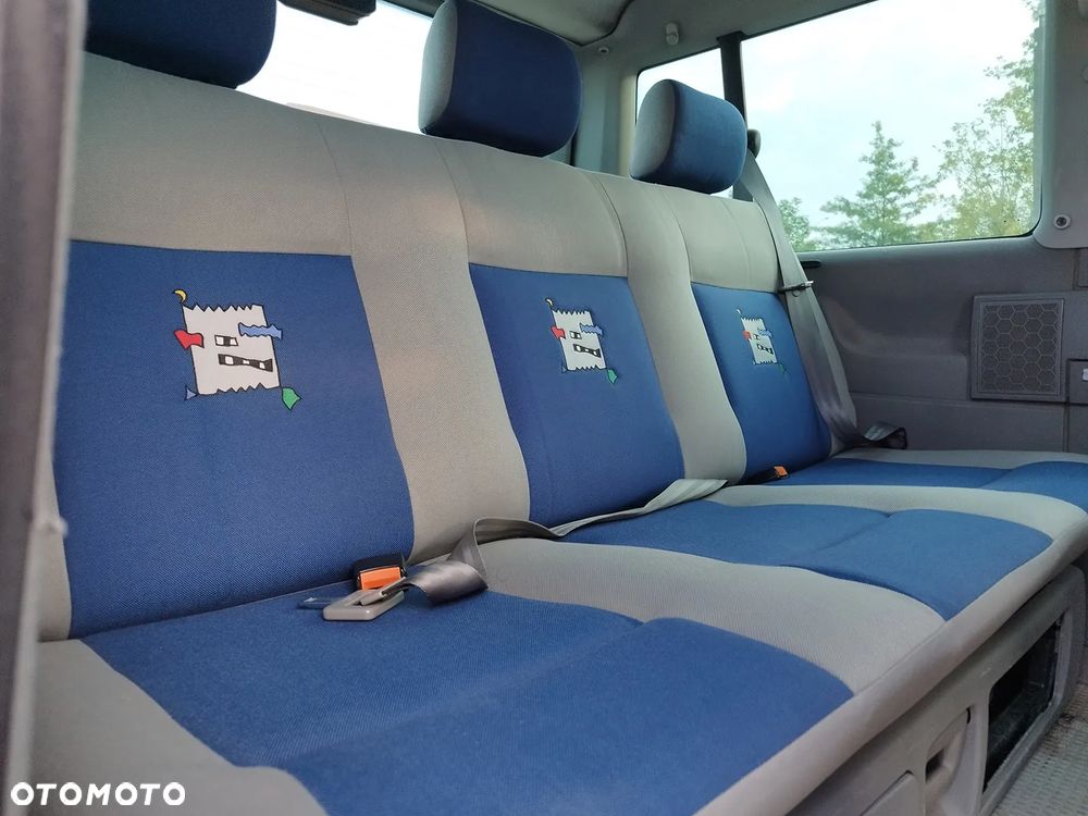 Volkswagen Transporter - 4