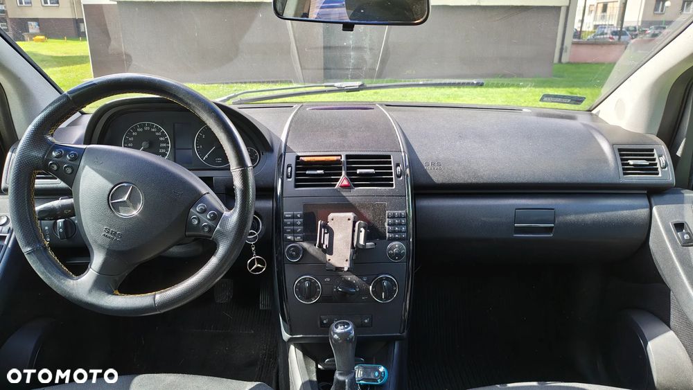 Mercedes-Benz A-Class 2006 photo 2