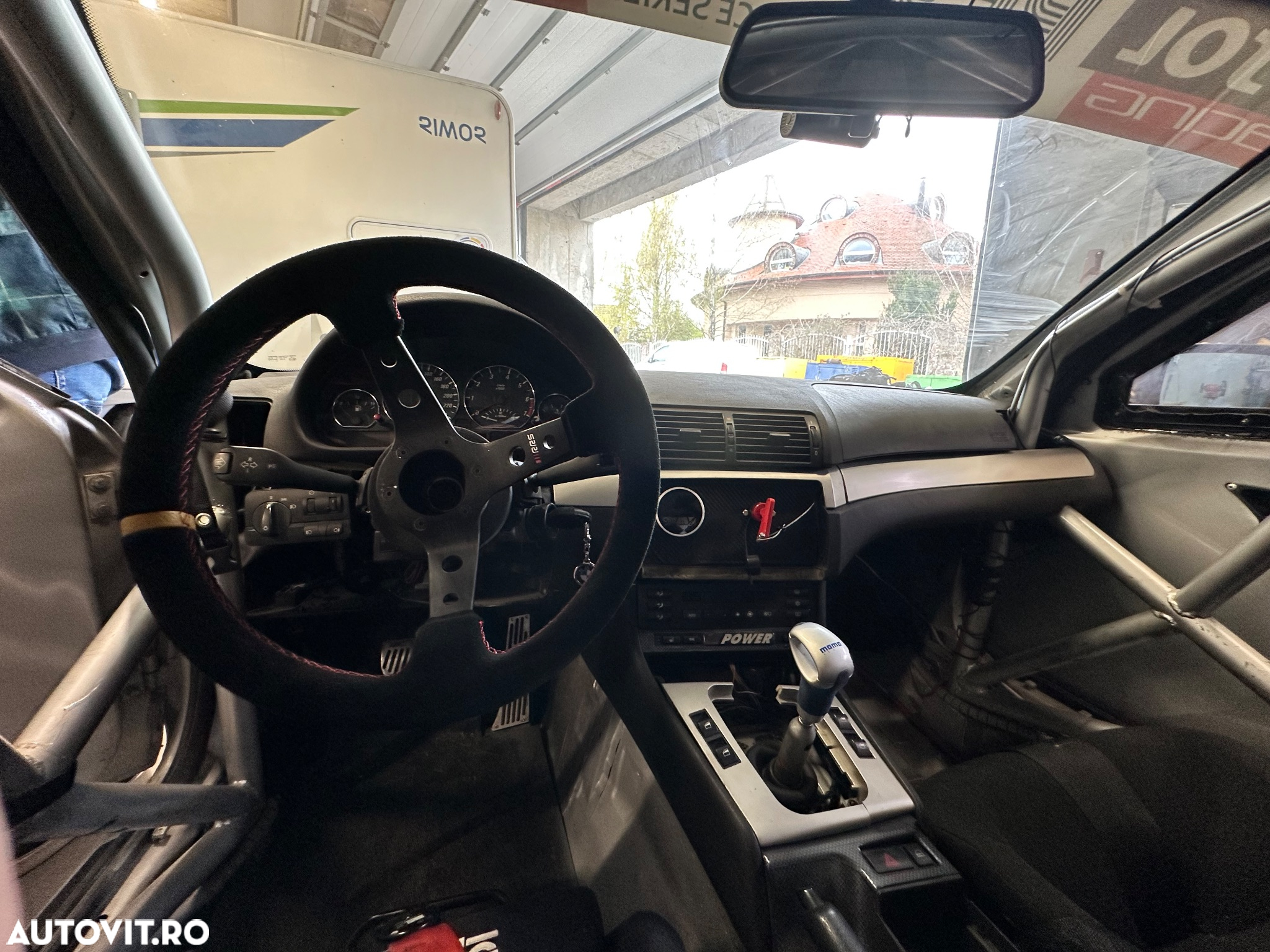 BMW Seria 3 330 i Coupe - 10