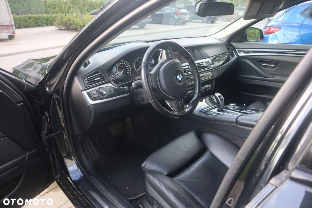 BMW Seria 5 528i xDrive Sport-Aut - 7