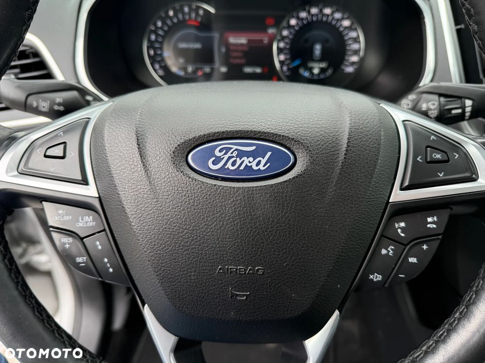 Ford S-Max - 26