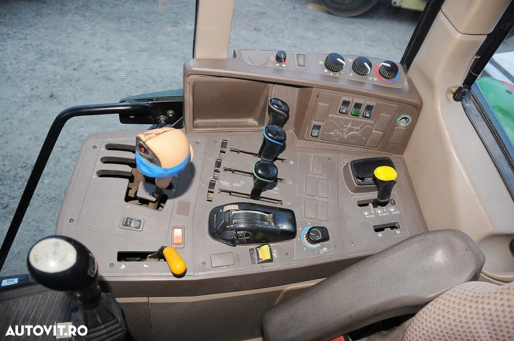 John Deere 6150M Tractor cu incarcator frontal lame si cupa - 6