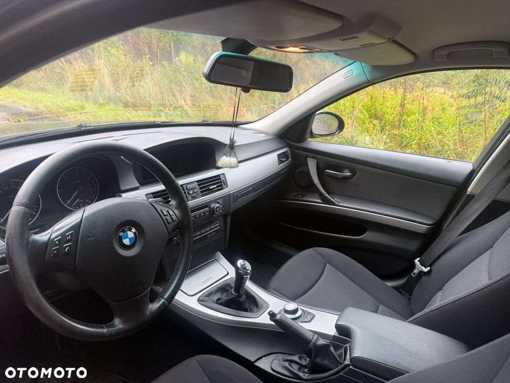 BMW Seria 3 318d - 7