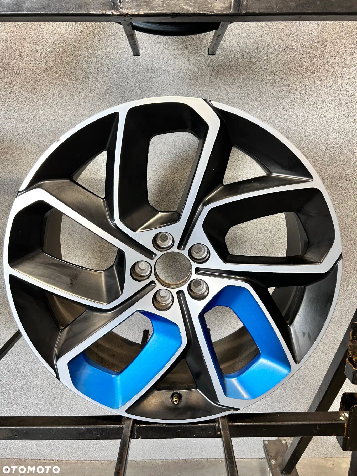 4 FELGI ALU. FORD KUGA, VOLVO XC60,XC90, LYNC & CO  20'' 8.0J  ET52 - 11