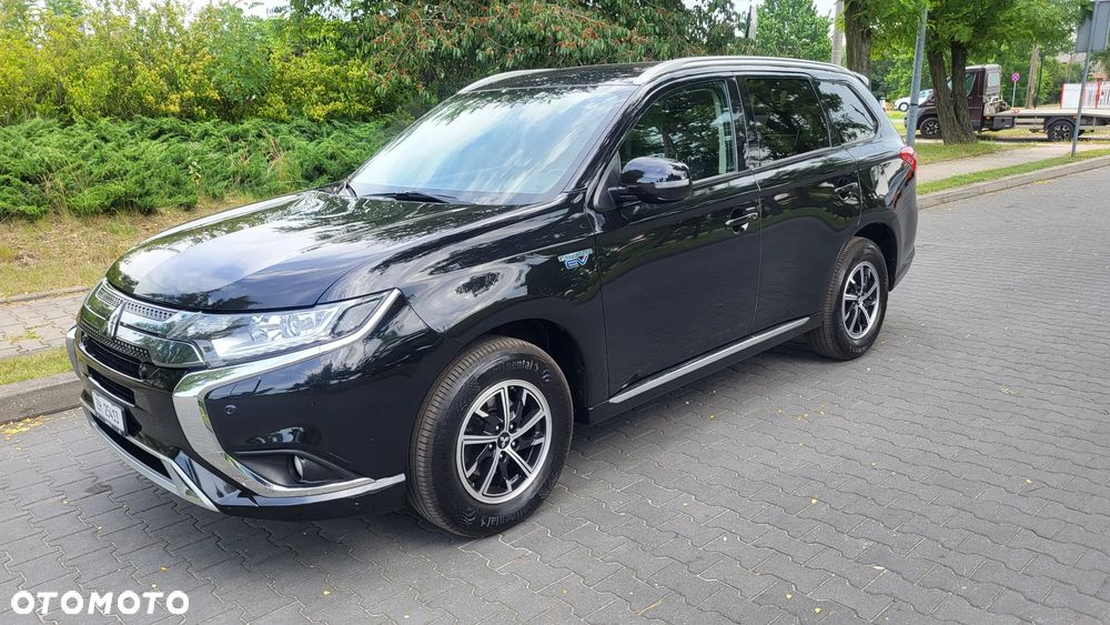 Mitsubishi Outlander 2.0 4WD Top - 2