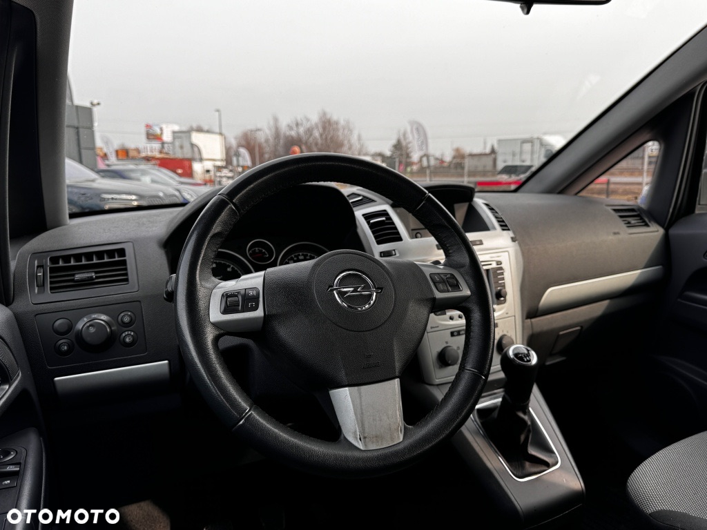 Opel Zafira - 11