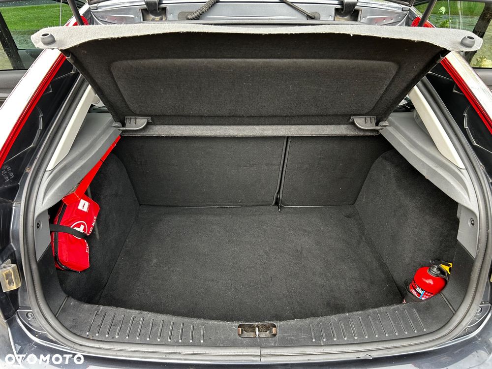 Ford Focus 1.6 Titanium - 19
