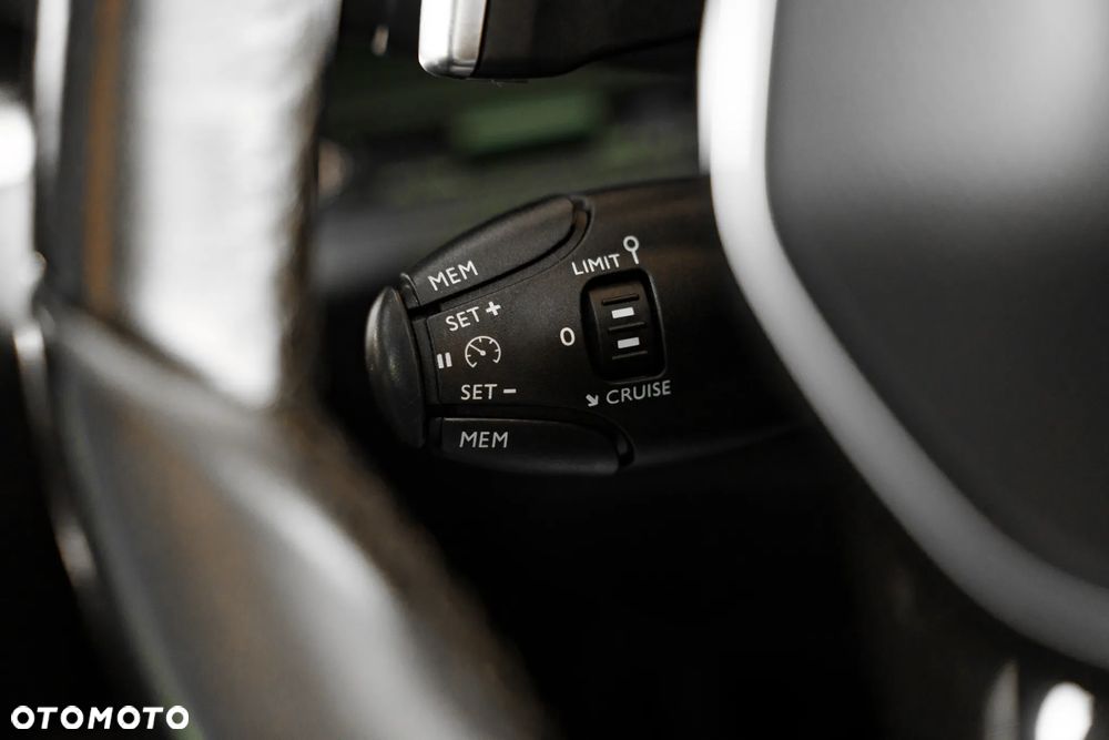 Peugeot 3008 1.5 BlueHDi Allure S&S EAT8 - 39