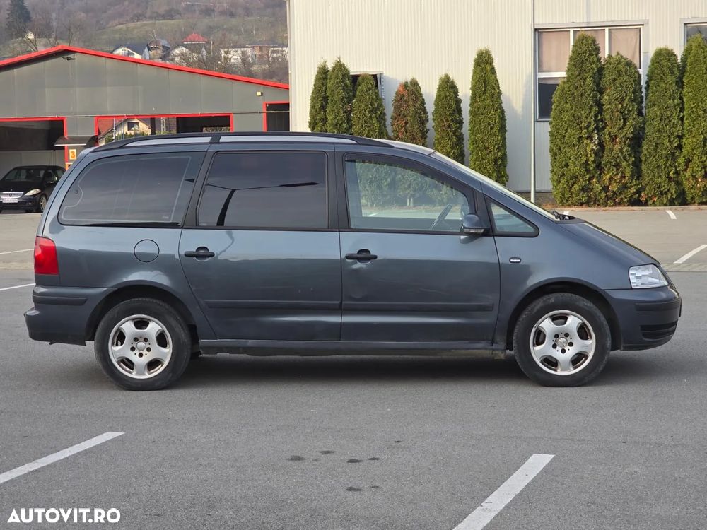 Volkswagen Sharan 1.9 TDI Comfortline Family - 12