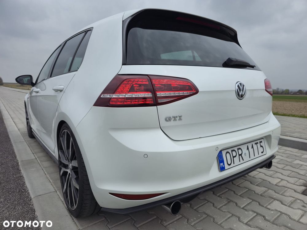 Volkswagen Golf GTI Performance BlueMotion Technology DSG - 9