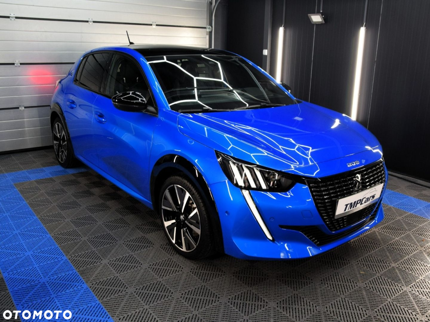 Peugeot 208 - 25