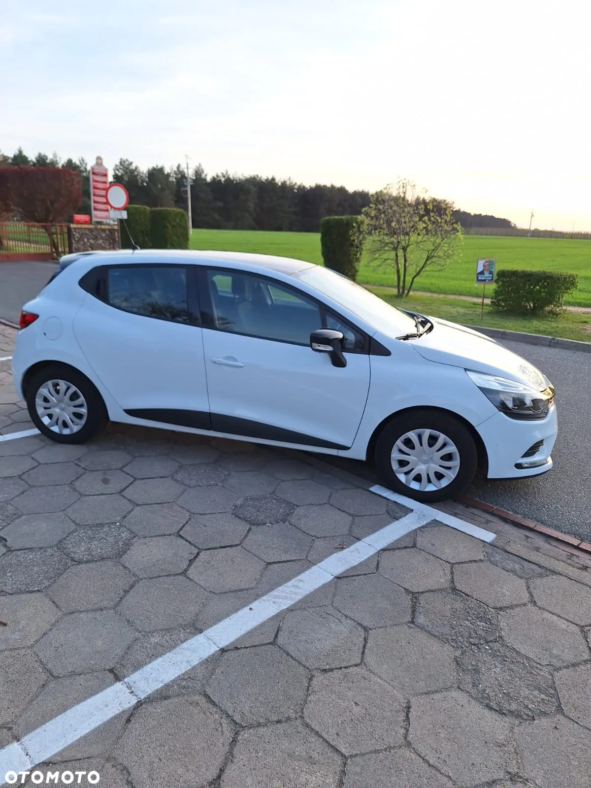 Renault Clio - 9