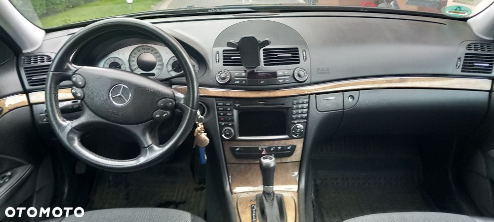 Mercedes-Benz Klasa E - 7