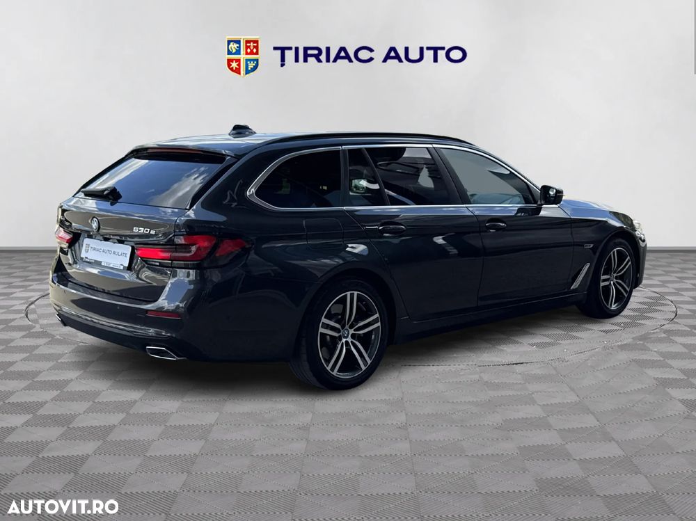 BMW Seria 5 530e xDrive Touring Aut. - 7