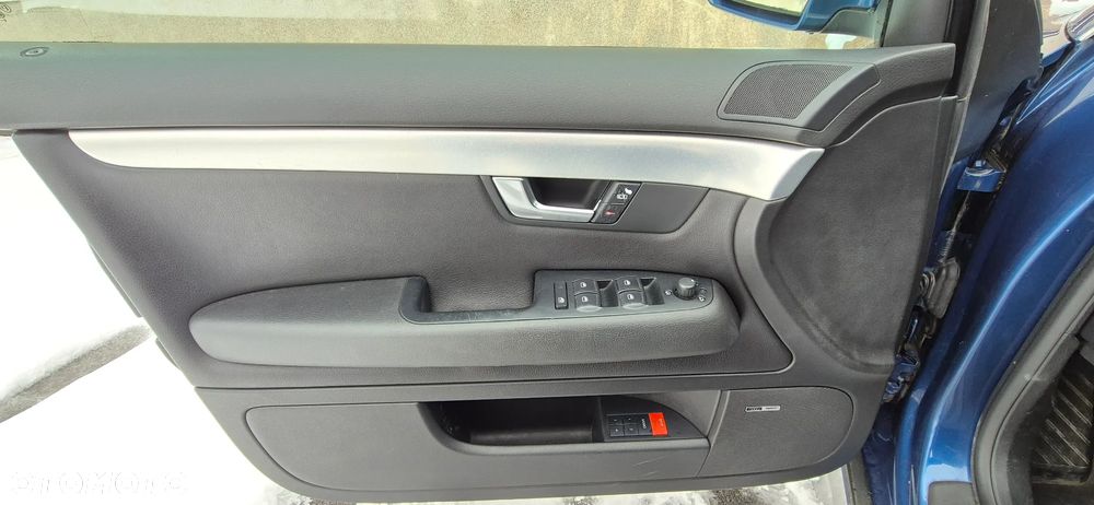 Audi A4 Limousine 2.0 T FSI quattro tiptronic - 35