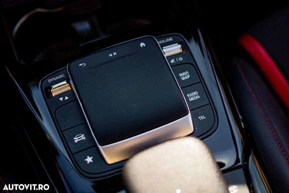 Mercedes-Benz CLA - 21