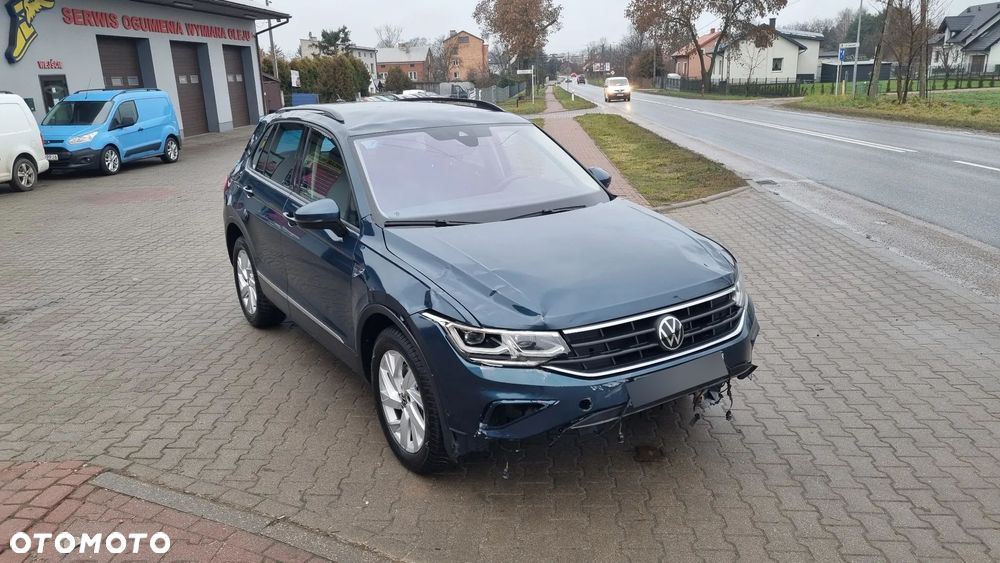 Volkswagen Tiguan 2.0 TSI 4Mot Life DSG - 4