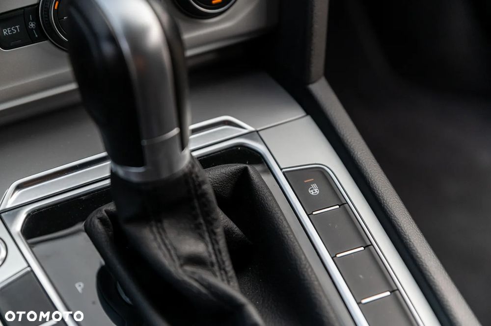 Volkswagen Passat 2.0 TDI BMT Comfortline DSG - 30