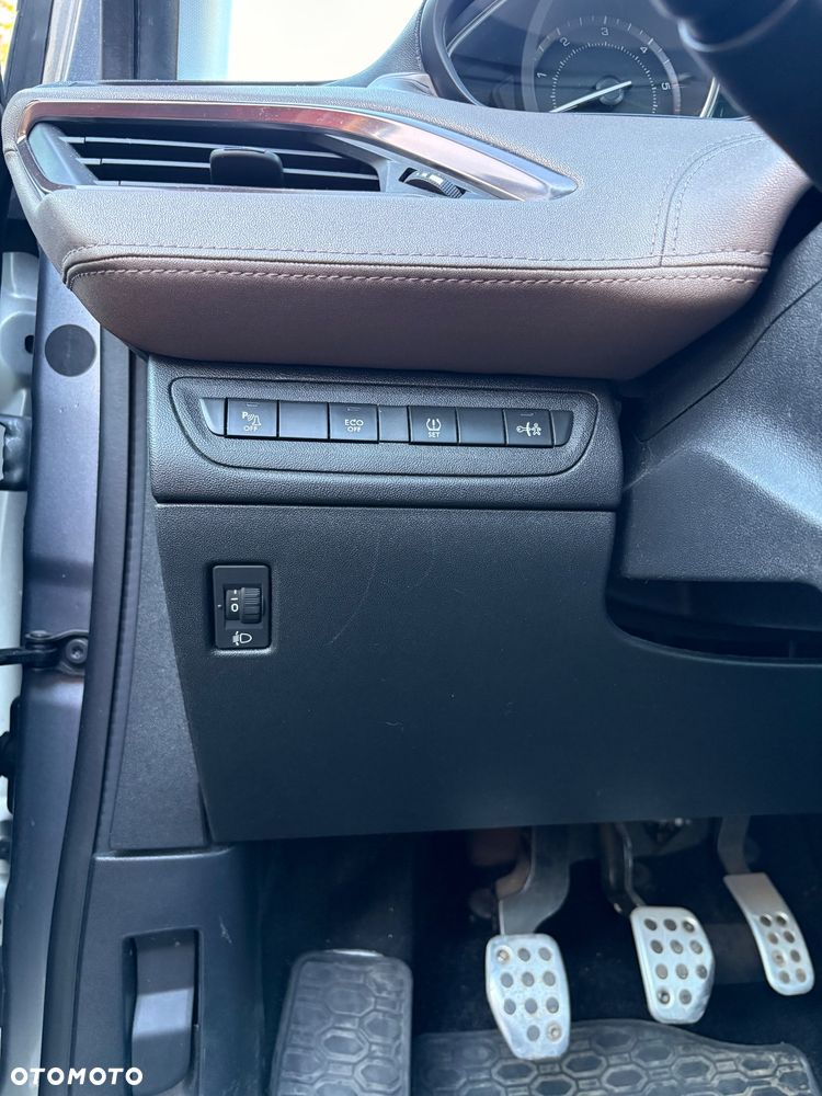 Peugeot 2008 - 7