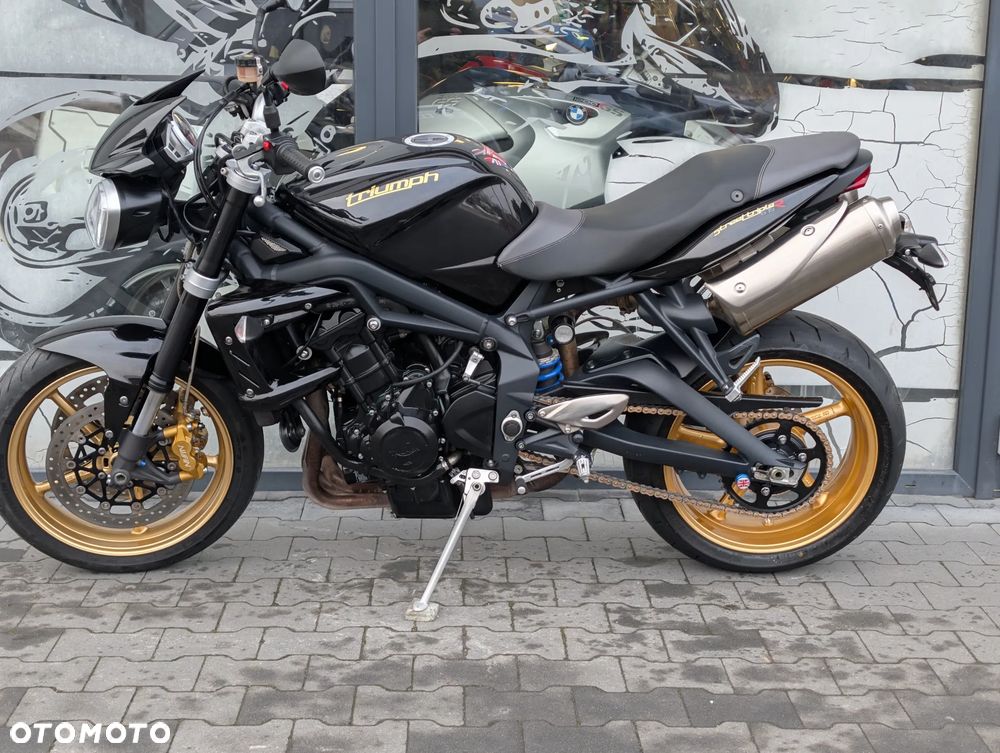 Triumph Street Triple - 23