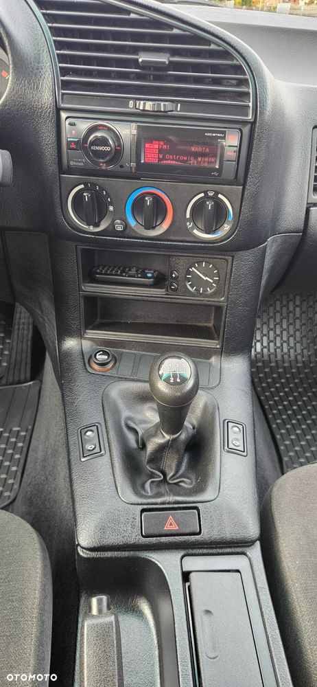 BMW Seria 3 316i - 16