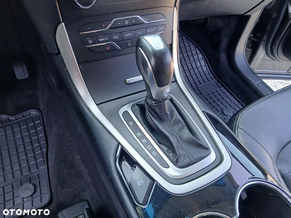 Ford Edge 2.0 EcoBlue Bi-Turbo 4x4 Titanium - 25