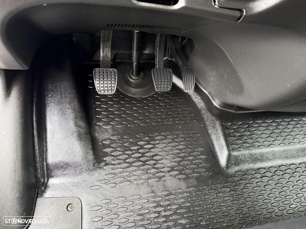 Iveco DAILY 35-140 PLATAFORMA ELEVATÓRIA - 18