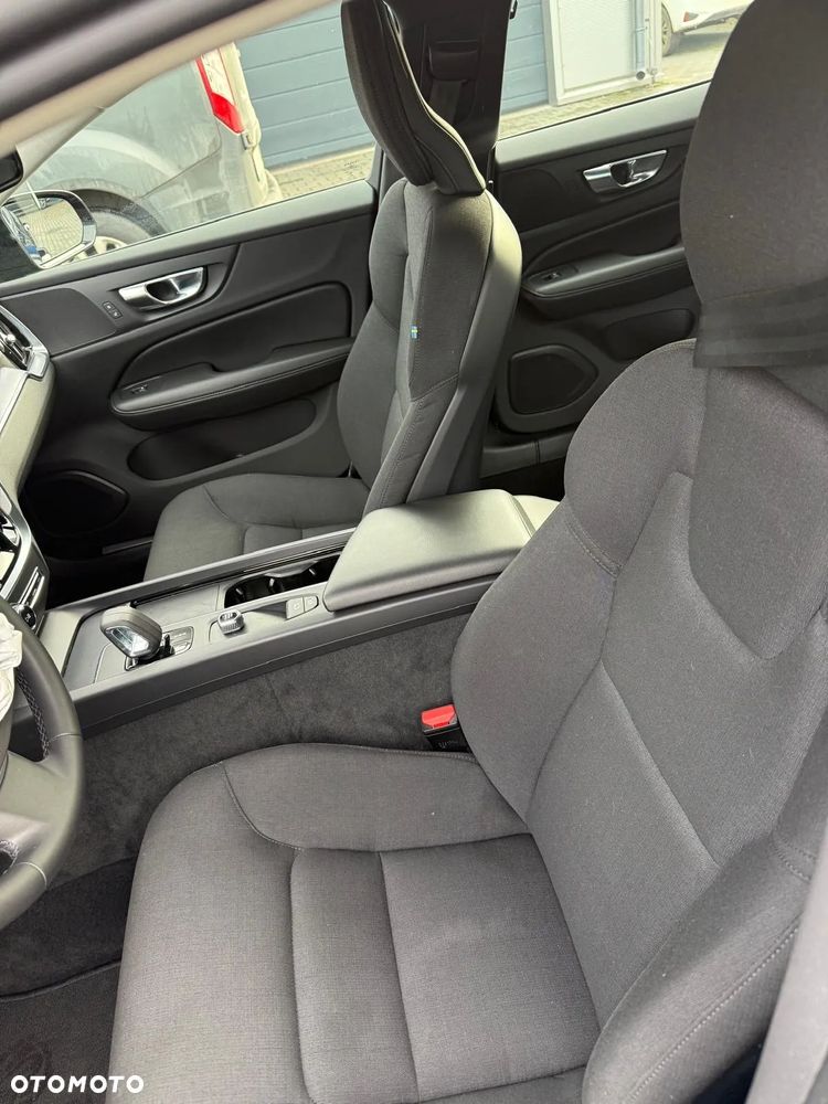 Volvo V60 D3 Momentum - 30