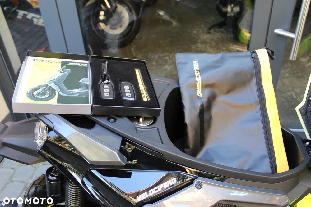 Velocifero Mobster - 22