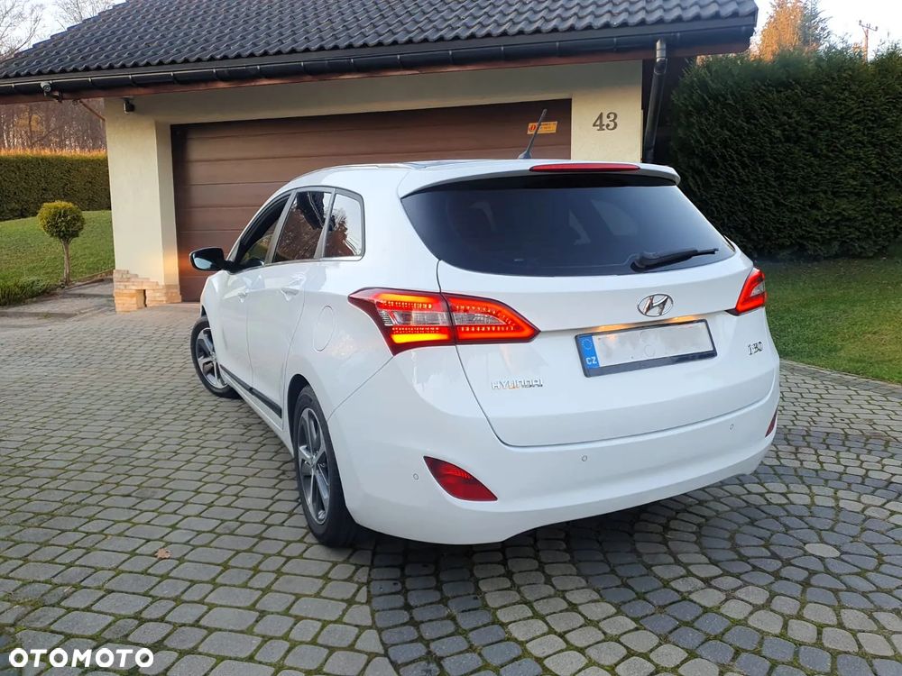 Hyundai i30 1.6 GDI BlueDrive Premium - 4