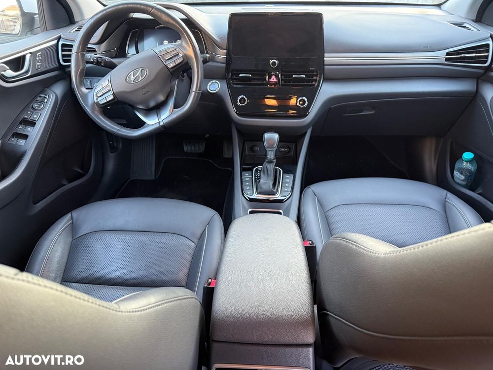 Hyundai IONIQ 1.6 GDI Premium - 10