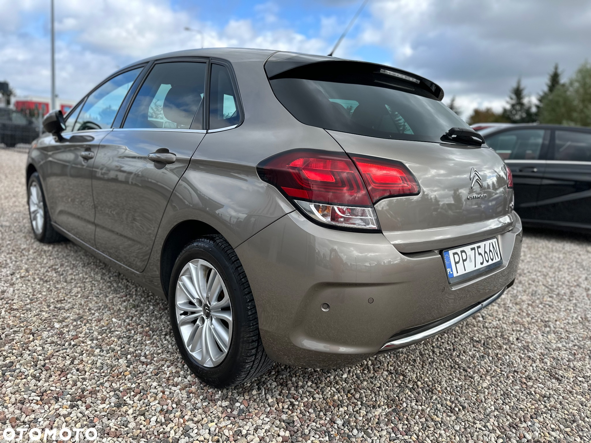 Citroën C4 BlueHDi 120 Stop&Start Business Class - 3