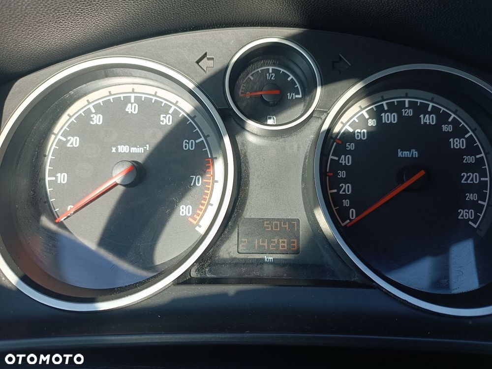 Opel Astra 2.0 T Sport - 8