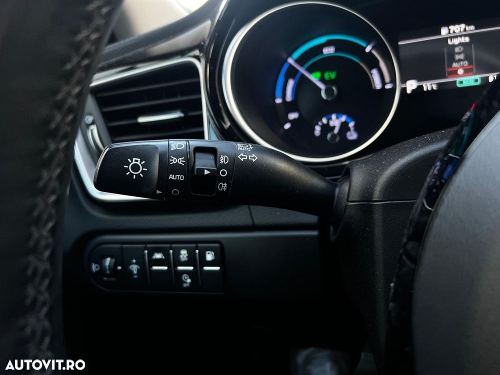 Kia XCeed - 24