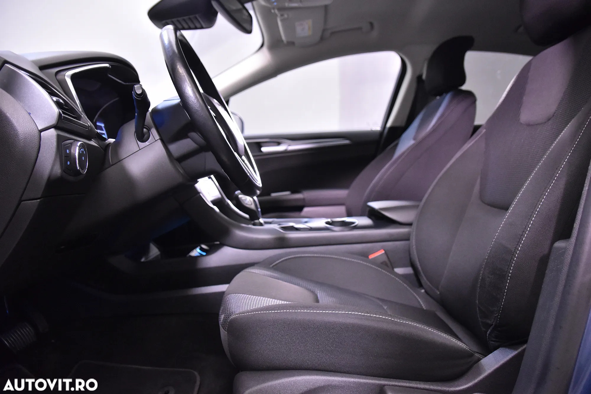 Ford Mondeo - 22